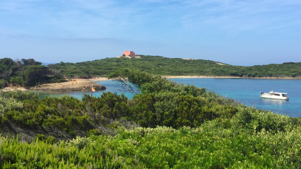 The best anchorages of Porquerolles : adventure on a protected island
