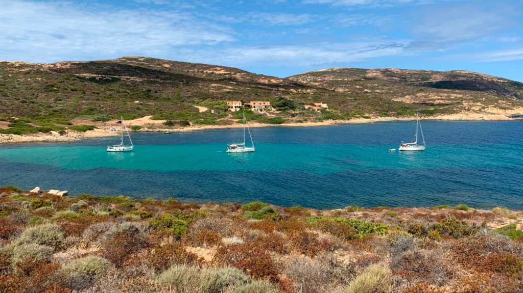 The best anchorages of Upper Corsica : Golfe de Revellata