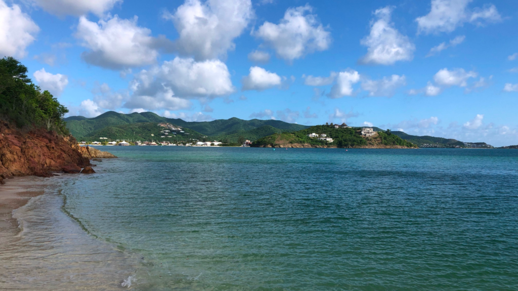 mejores fondeaderos en Antigua y Barbuda - Mosquito Cove