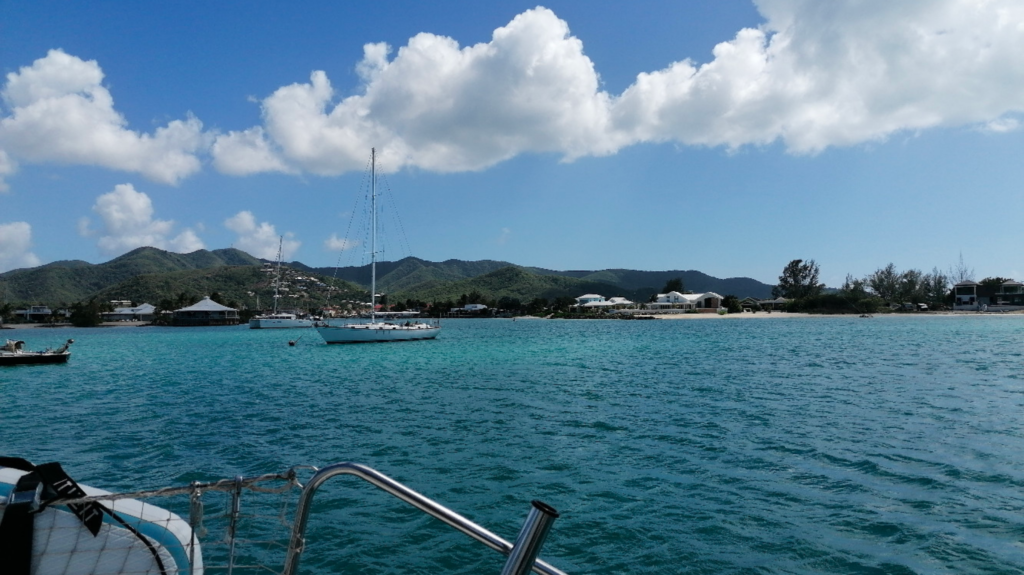 mejores fondeaderos en Antigua y Barbuda - Mosquito Cove (3)
